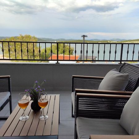 Apartmani Sara 2 ベティナ エクステリア 写真
