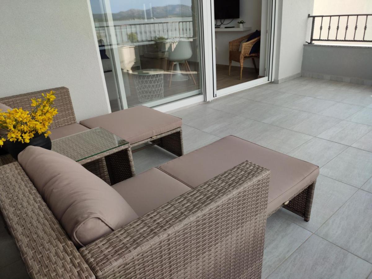 Apartmani Sara 2 ベティナ エクステリア 写真